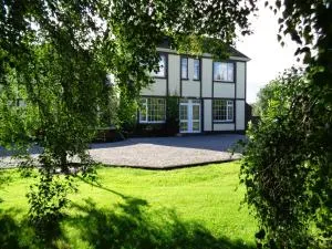 Redwood Apartment - Ballybrack