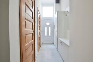 Premium Apartment by Hi5 - Central 3 bedroom (221)