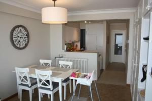Seafront appartement on seawall of Knokke-Duinbergen