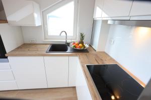 Split City View Apartment