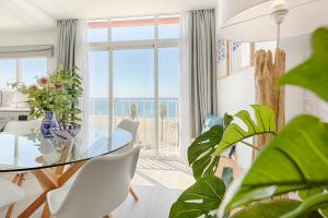 Hanami Avenida de España Sea Front