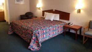 King Room room in Keystone Boardwalk Inn and Suites