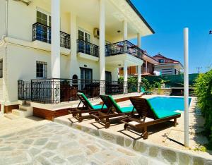 Villa with Private Pool room in Ten Apart Hotel