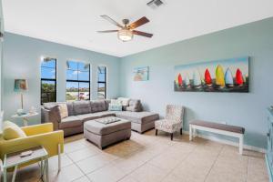 Beachy condo in Artesia with pool, gym and pickleball