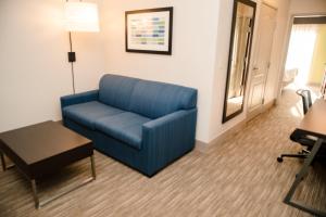 King Suite with Sofa Bed room in Holiday Inn Express Winona an IHG Hotel