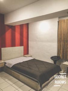 Căn Hộ Nhìn Ra Hồ Bơi  (Apartment with Pool View )