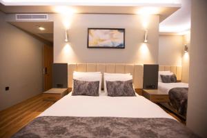 Divares Luxury Hotel