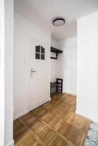 New Studio in Fancy Neighborhood