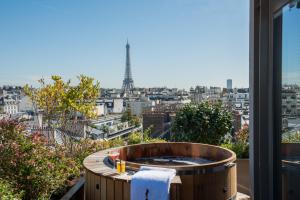 Hotels Brach Paris : Suite avec Terrasse et Baignoire Spa