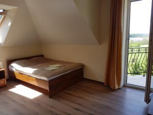 Double Room with Balcony room in Noclegi Nad Jeziorem Myczkowieckim