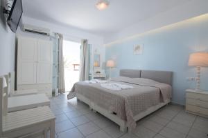 Double or Twin Room with Partial Sea View room in Georgia Mare