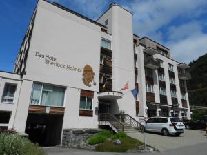 Hotel Sherlock Holmes & Khana Restaurant "nur 200 m zur Gondelbahn Hasliberg"