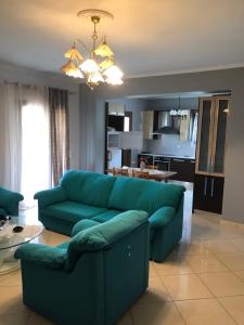 1 Bed Flat - Sleeps 4 - Garden - Parking - Wifi