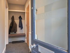 Lower Sheriffs Place