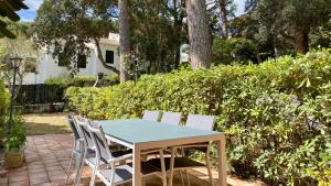 House with shared pool 2 bathrooms 700m from beach