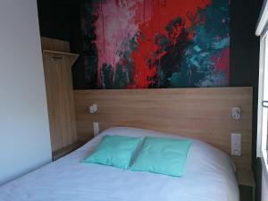 Hotels Kyriad Direct Orleans - Olivet - La Source : photos des chambres