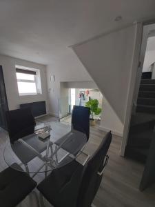 No 27 Chapel Street Guest House