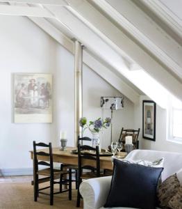 Cafe Felix & Old Oak Manor