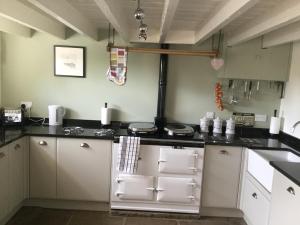 Impeccable cottage suitable for 2 adults & 1 child