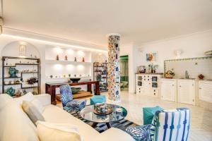 POSEA Collection - Villa Ponente