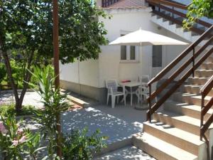 Apartment in Biograd na Moru with Terrace, Air conditioning, Wi-Fi (4801-2)