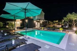 Holiday Home in Ždrelac with Seaview, Terrace, Air condition, WIFI (4652-1)