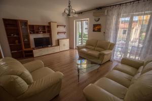 Apartment in Cres with sea view, balcony, air conditioning, Wi-Fi (4249-1)