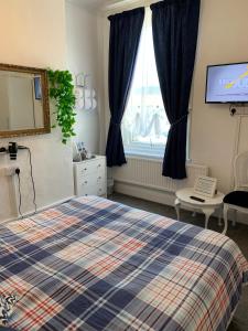 The George Guest House