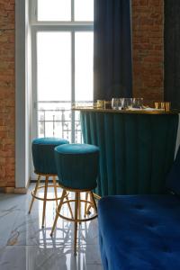 Sensual Apartment Venetian Mirror