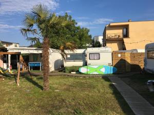Przyczepa Sun De Miro II Surf Wioska