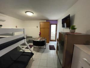 EMSO apartmani 