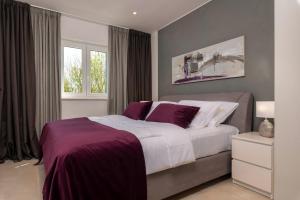 Luxury Villa Santa Cruz with XL pool and Jacuzzi