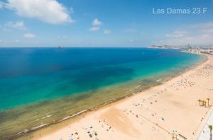 Las Damas Premium 23F Beach Front - Pool & Parking