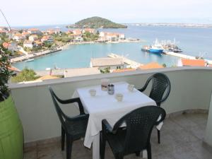 Apartment in Kali with sea view, balcony, air conditioning, Wi-Fi (4566-3)