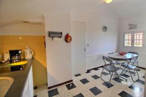 Meublé trois étoiles au premier étage d’une maison typique