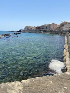 VICOLO A MARE
