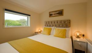 Double Room with Garden View room in The Waterfront