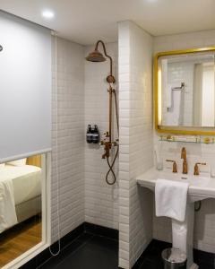 The Classic Maison Attic (The Classic Maison attic)