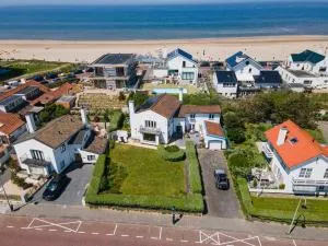 Family Villa behind the Beach - Penrhyn-coch