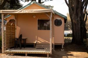 Campings borddemer hotellerie de plein air : Lodge Tente 1 Chambre - Vue sur Terrasse