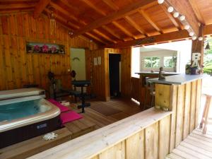 Maisons de vacances Villa piscine chauffee & spa sur le Bassin d Arcachon - proche plage et ocean : photos des chambres