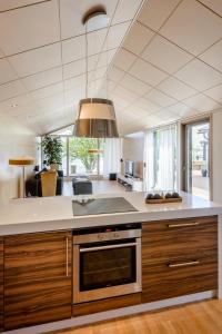 Reelinki Seafront Villa Amando