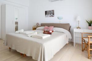 Sunset Home with sea view