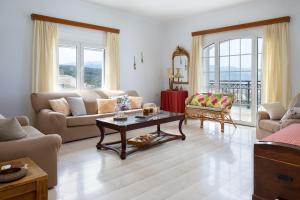 Sunset Home with sea view