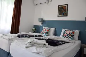 SMS Studios - 索科矿泉村