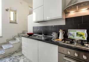 Leonardo al Duomo by Charming Italy Tour