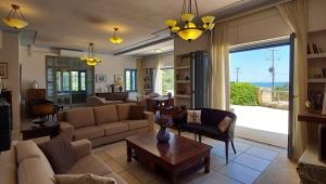 Villa "Thealia", 430 m2 with swimmg pool - sea view