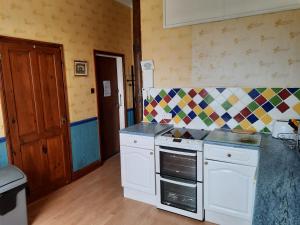 Winterton Hall Sleeps 2 w Parking - Pet Friendly