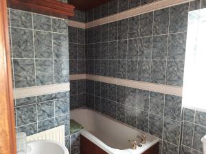 Winterton Hall Sleeps 2 w Parking - Pet Friendly