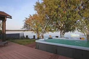 Reelinki Seafront Villa Amando - Tyltty